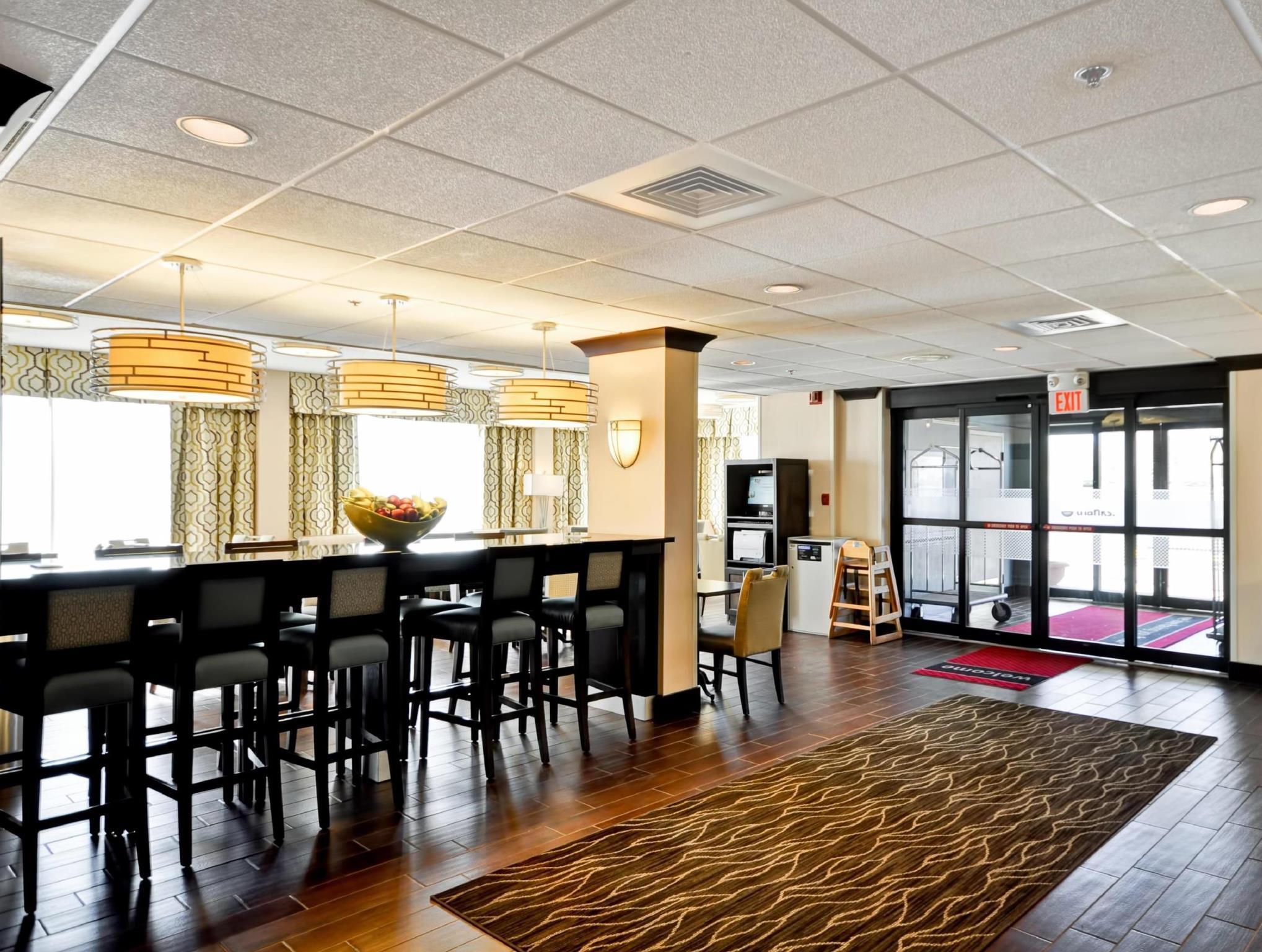 Hampton Inn Detroit Northville Экстерьер фото