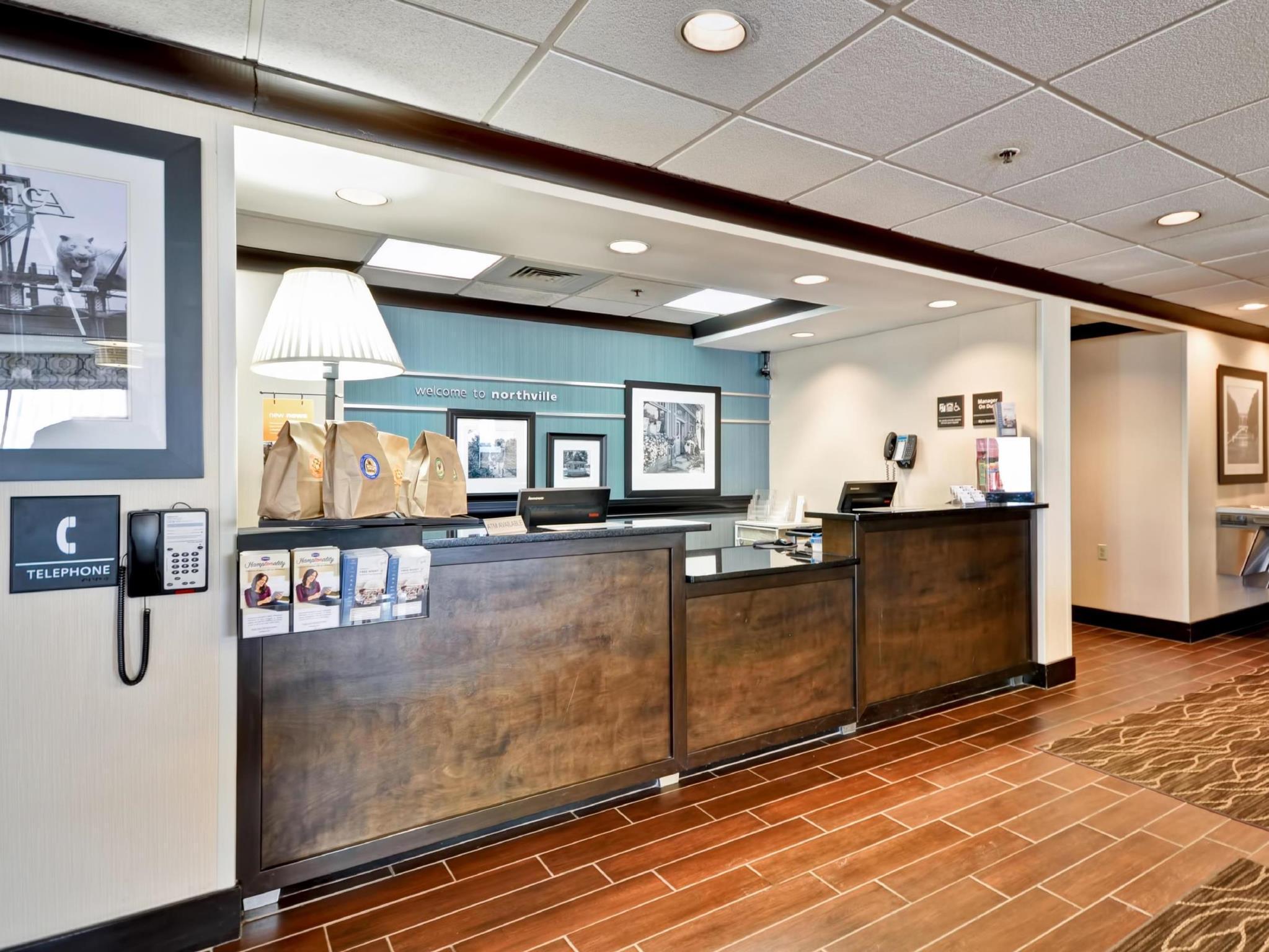 Hampton Inn Detroit Northville Экстерьер фото