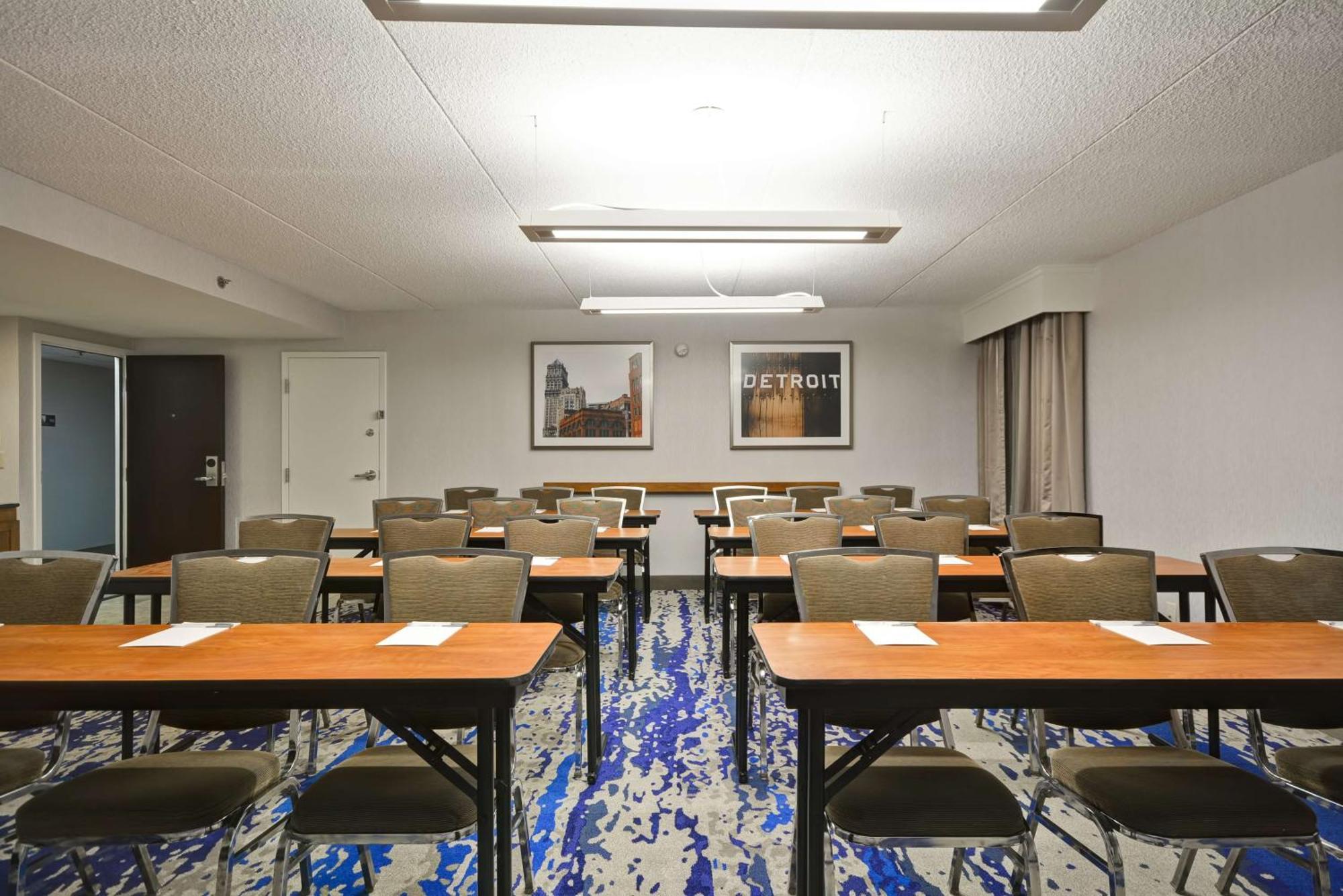 Hampton Inn Detroit Northville Экстерьер фото