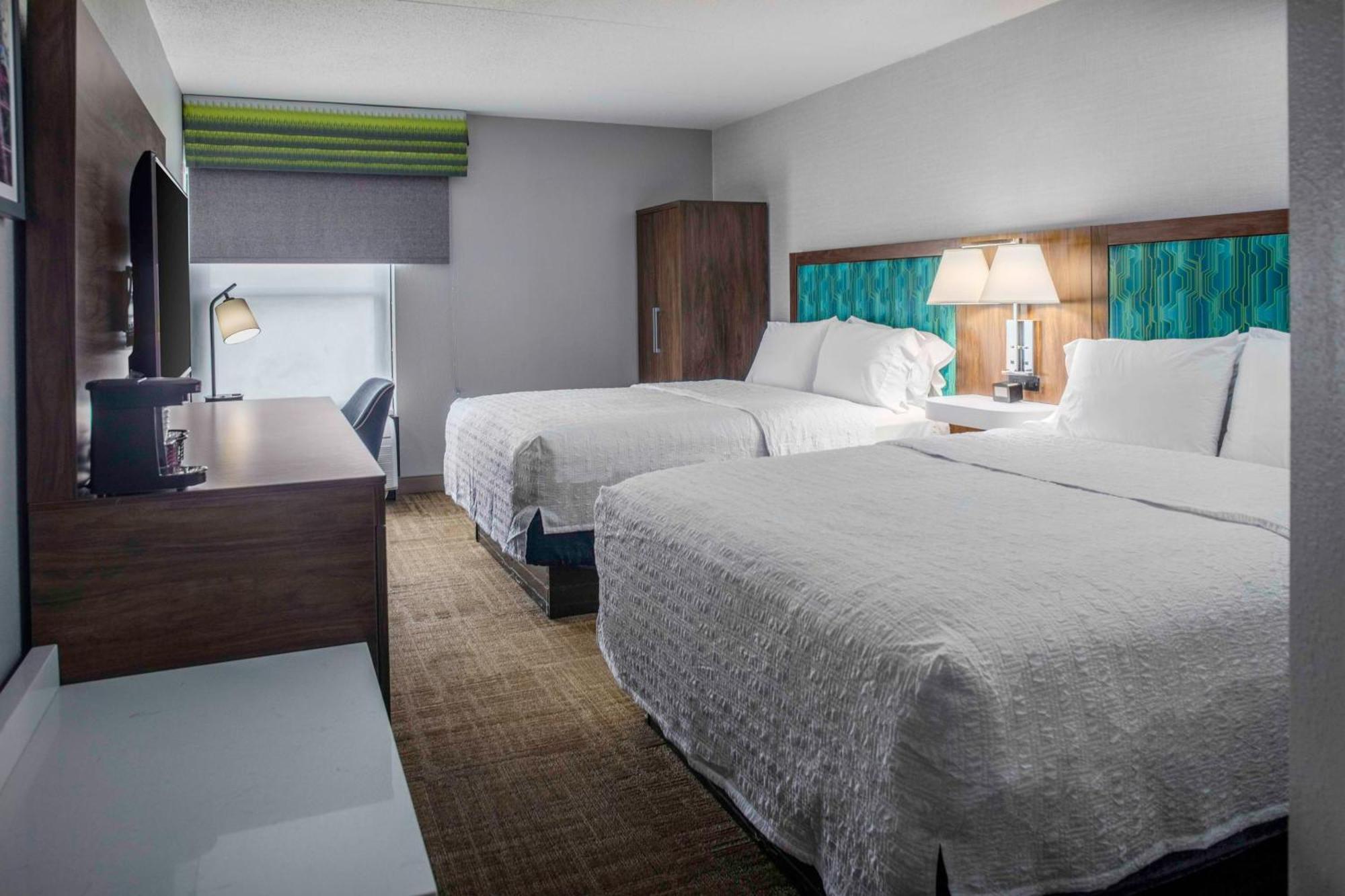 Hampton Inn Detroit Northville Экстерьер фото