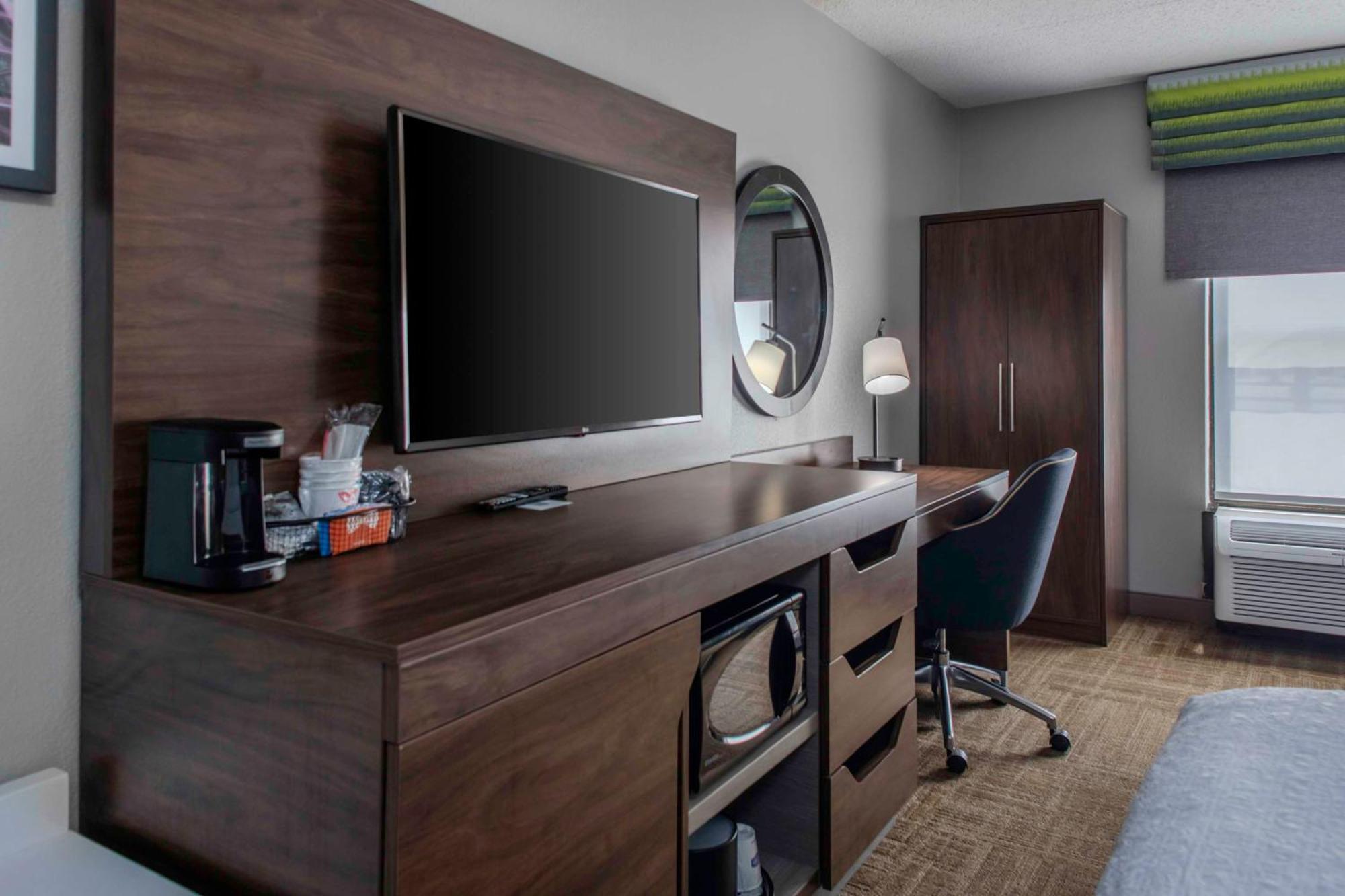 Hampton Inn Detroit Northville Экстерьер фото