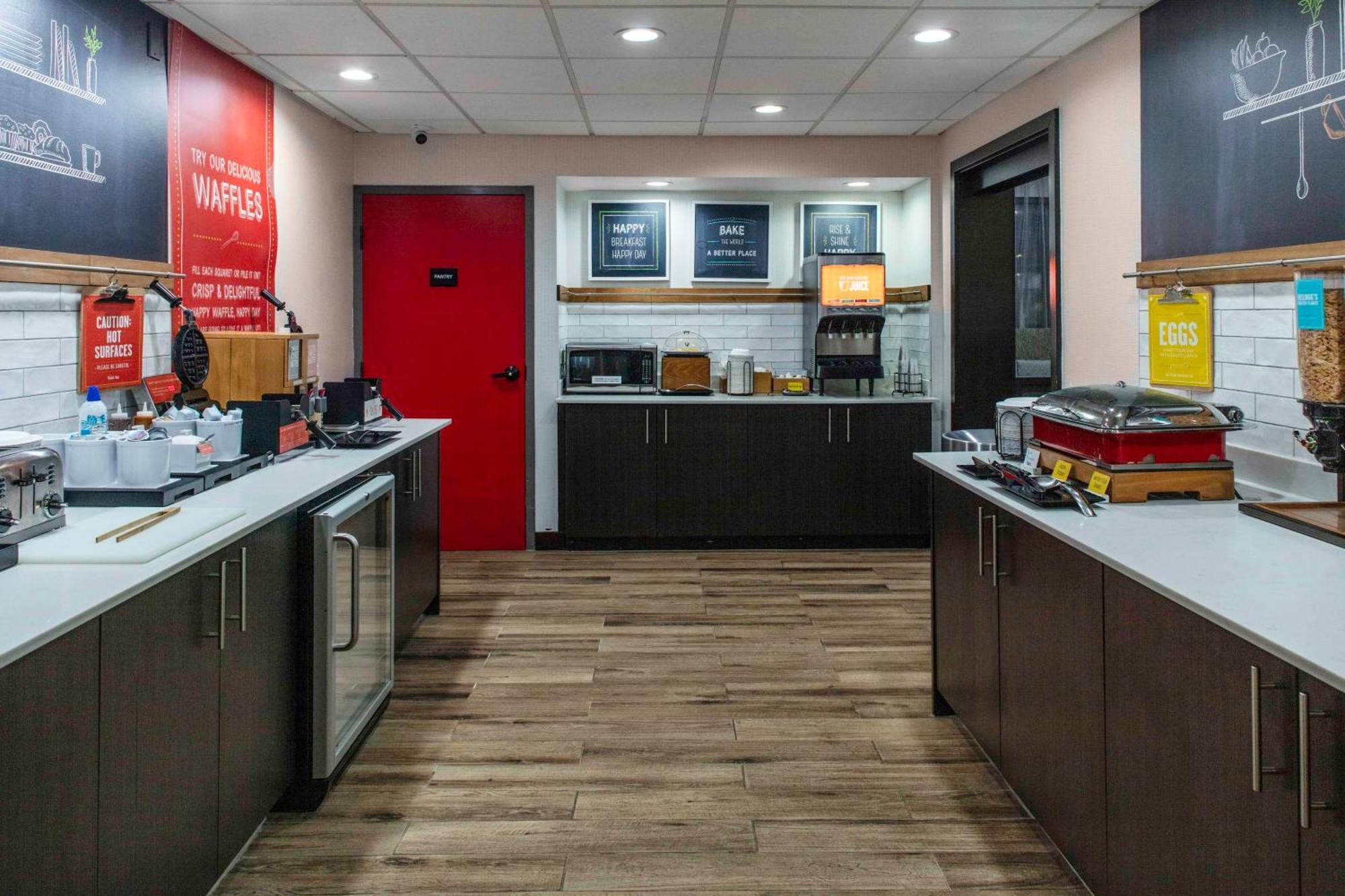 Hampton Inn Detroit Northville Экстерьер фото