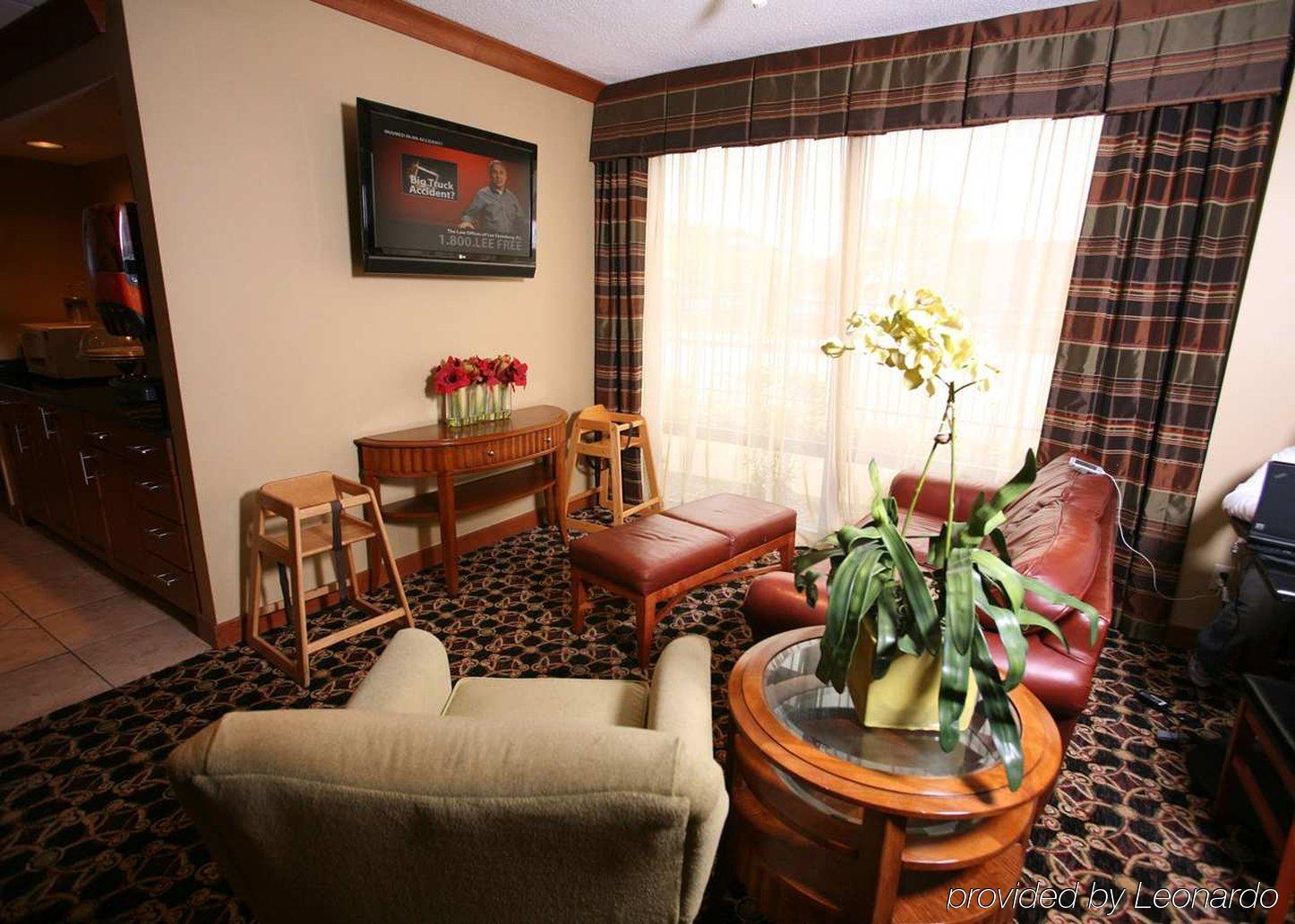 Hampton Inn Detroit Northville Номер фото