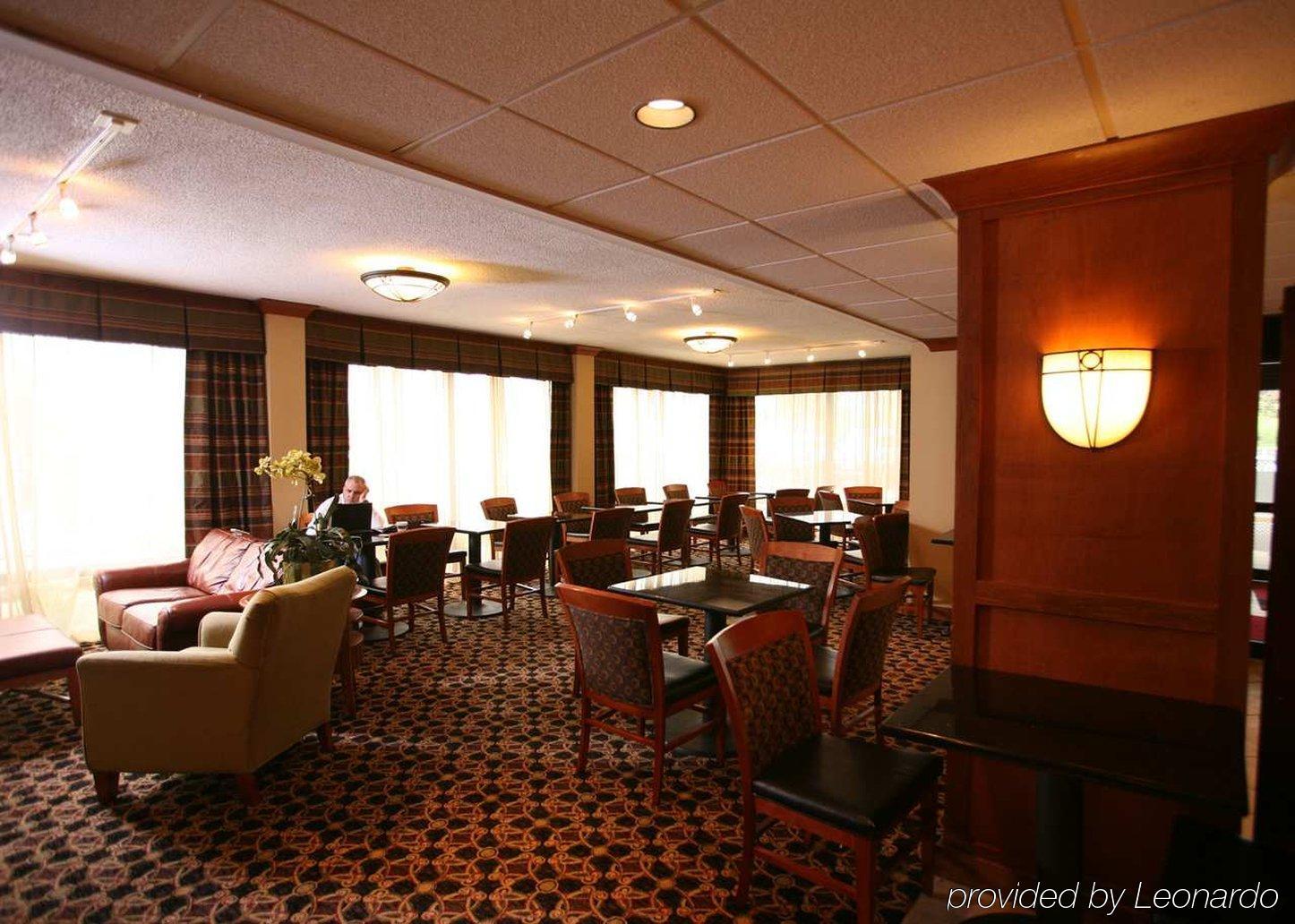 Hampton Inn Detroit Northville Ресторан фото