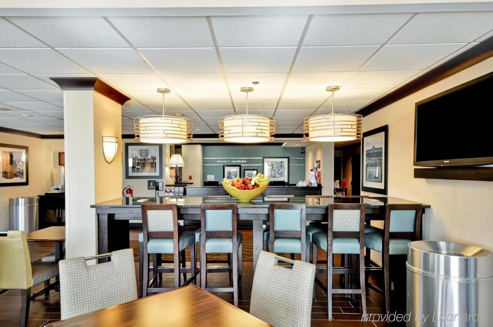 Hampton Inn Detroit Northville Экстерьер фото