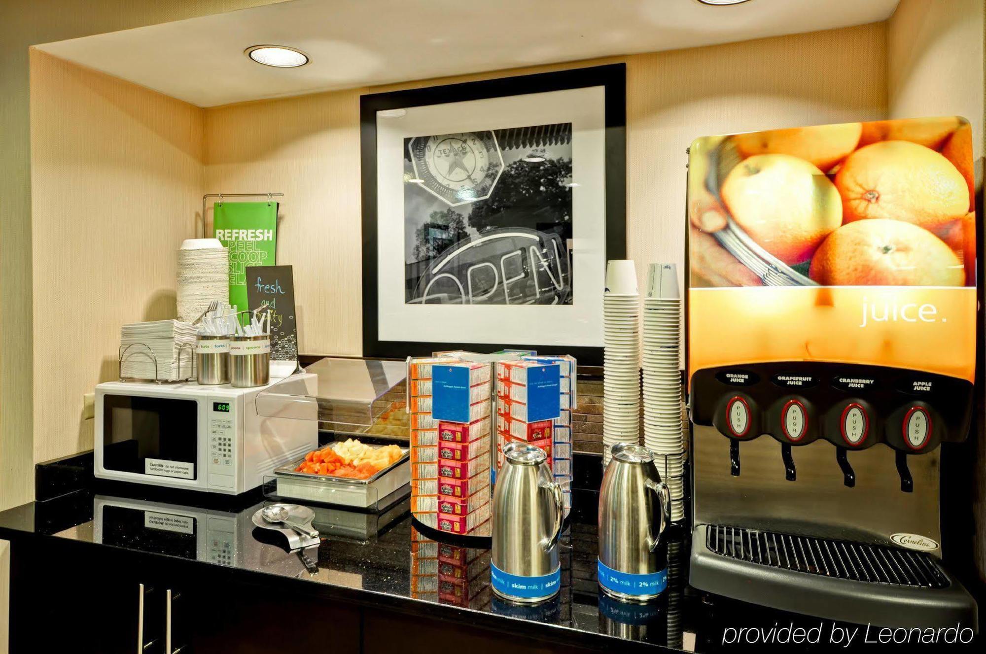 Hampton Inn Detroit Northville Экстерьер фото