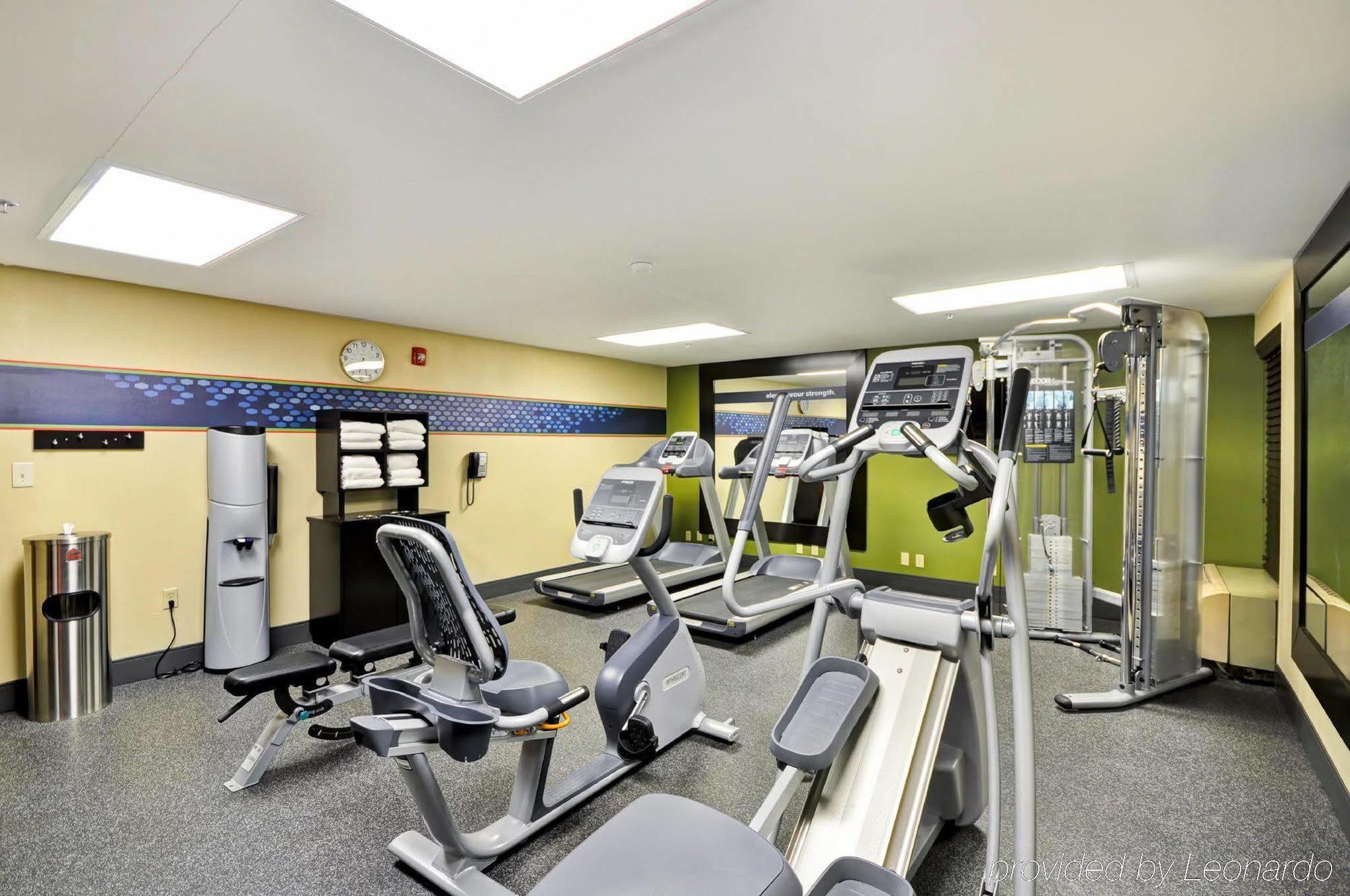 Hampton Inn Detroit Northville Экстерьер фото