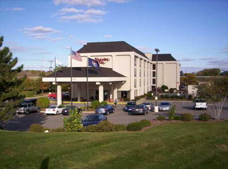 Hampton Inn Detroit Northville Экстерьер фото